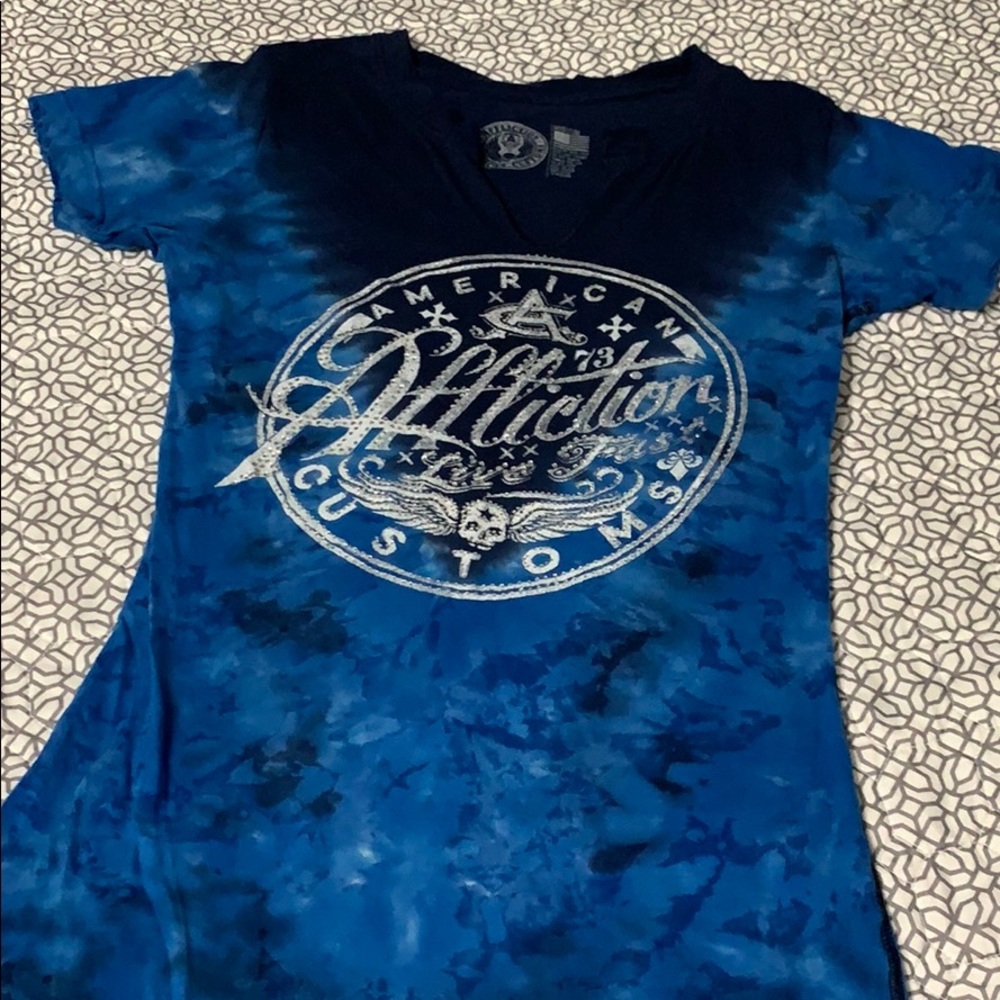 Super cute blue tie dye Affliction shirt